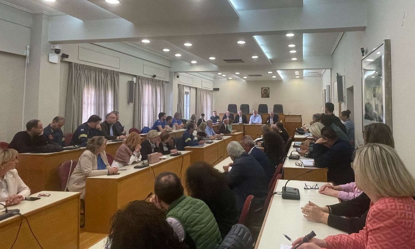 Ευρεία σύσκεψη υπό τον Υφυπουργό Κλιματικής Κρίσης και Πολιτικής Προστασίας, Ευάγγελο Τουρνά, για την προετοιμασία της αντιπυρικής περιόδου στην Περιφέρεια Ηπείρου